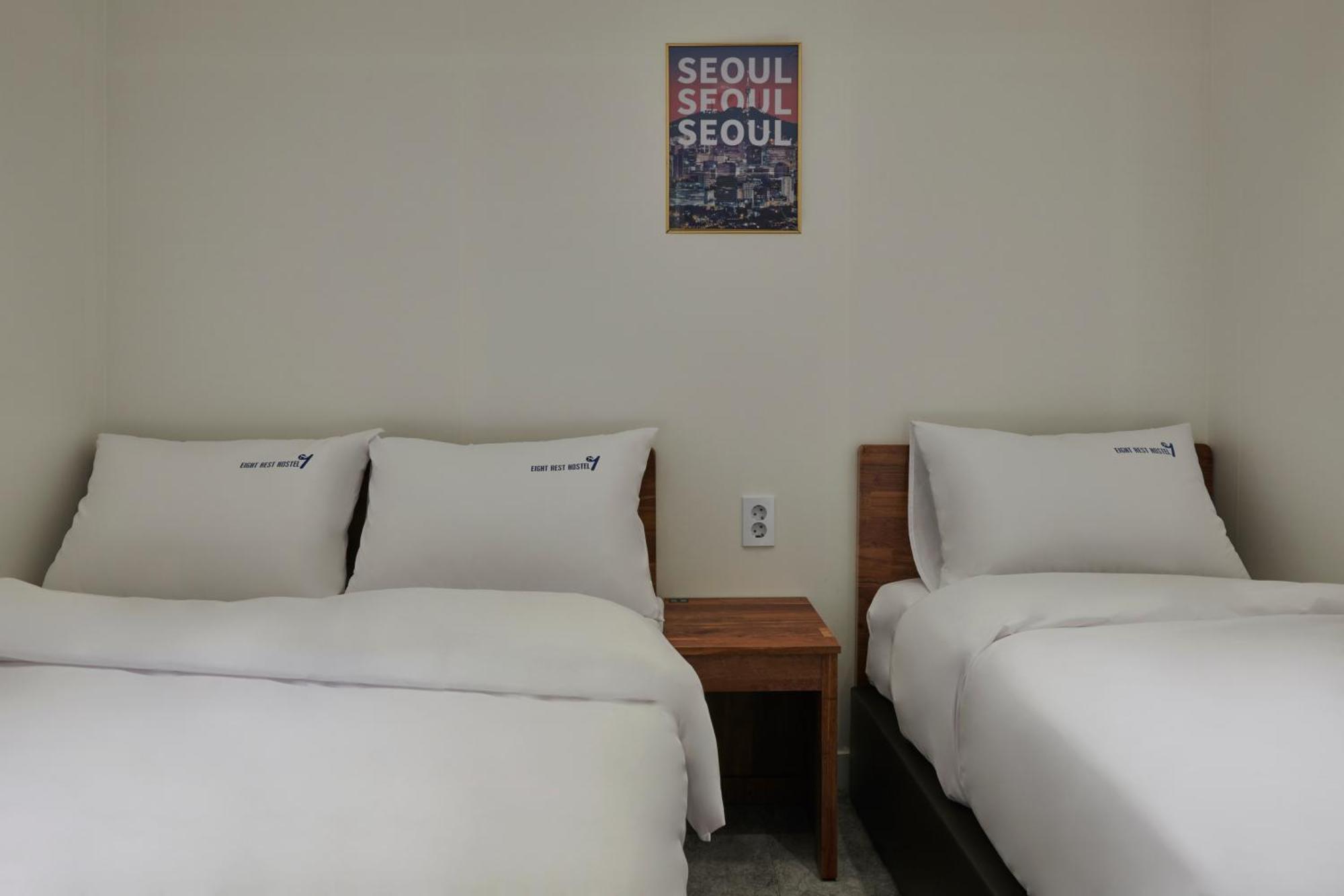 Eight Rest Hostel Myeongdong โซล ภายนอก รูปภาพ